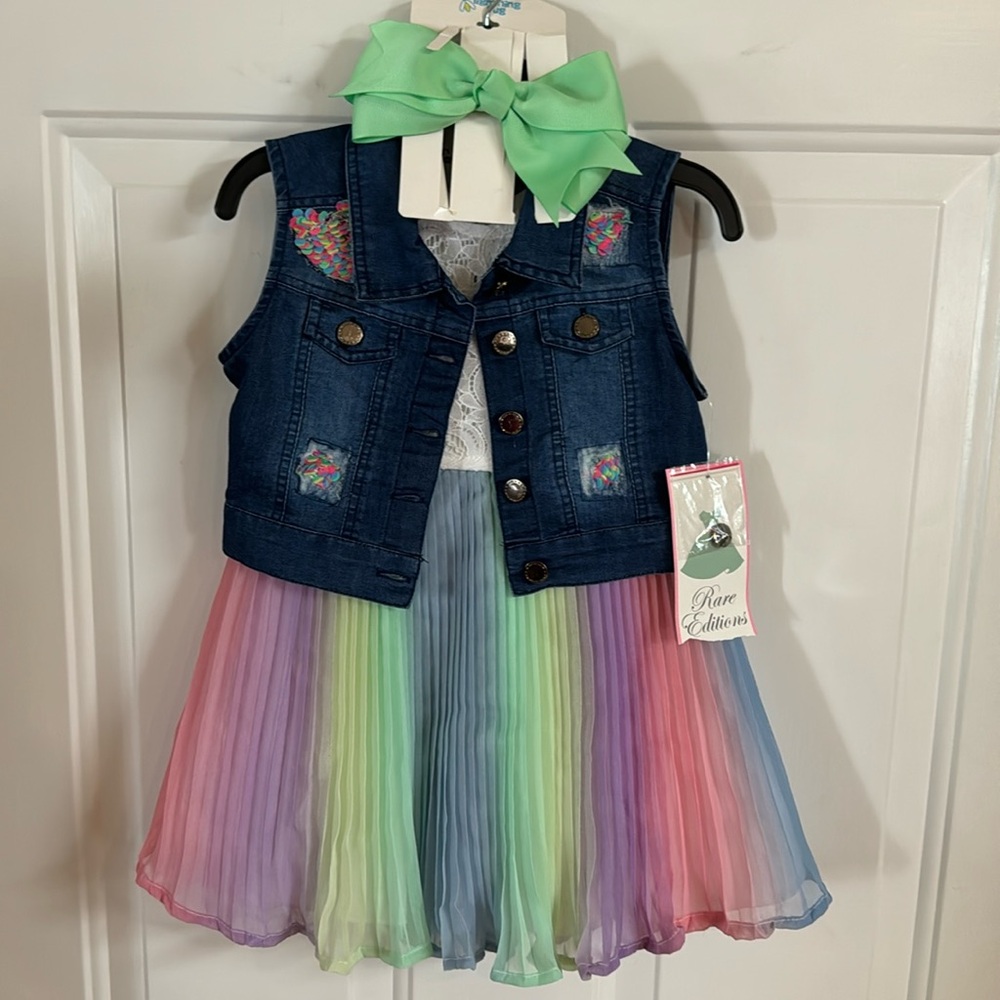 2T Rare Editions 2 Piece Set with matching bow.